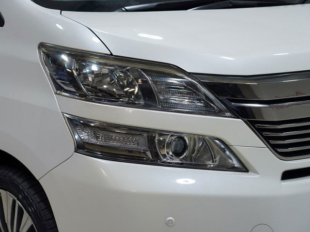 2012 Toyota Vellfire Hybrid