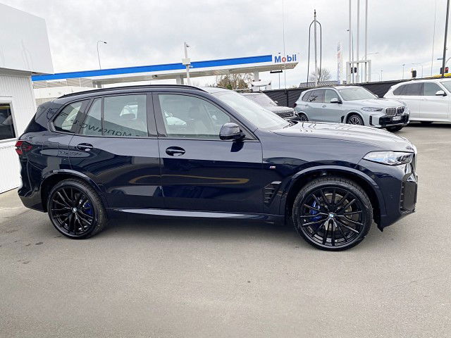 2025 BMW X5 40D