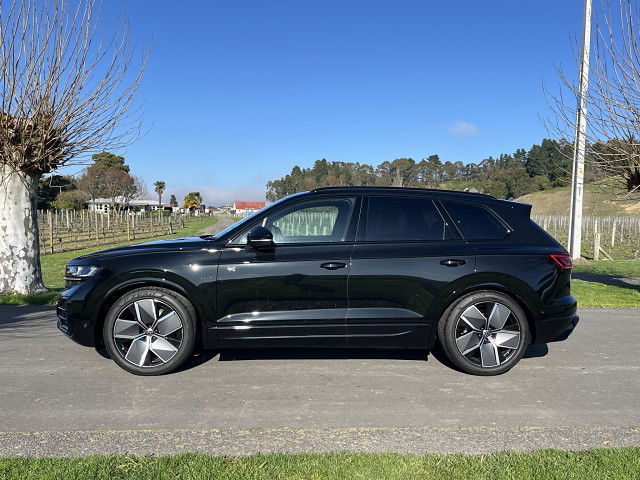 2025 Volkswagen Touareg V6S R-Line TDI 210kW