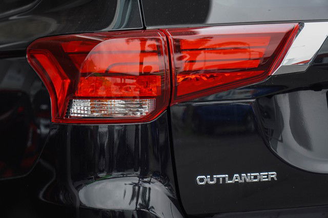2022 Mitsubishi Outlander LS 2.4P 2WD