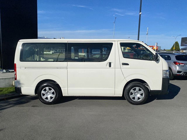 2022 Toyota Hiace 5DR PETROL