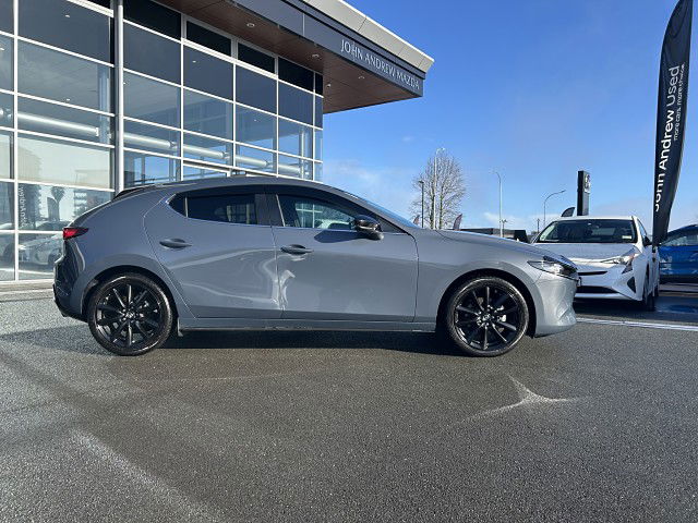 2025 Mazda 3 SP25 2.5L