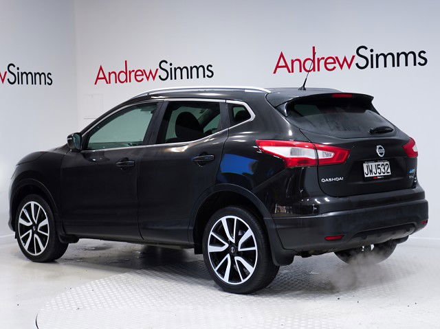 2016 Nissan Qashqai ST-L 2.0P CVT 5Dr Hatch