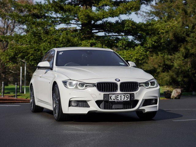 2017 BMW 3 Series 320I MSPORT 2.0P 8A 4Dr Sedan