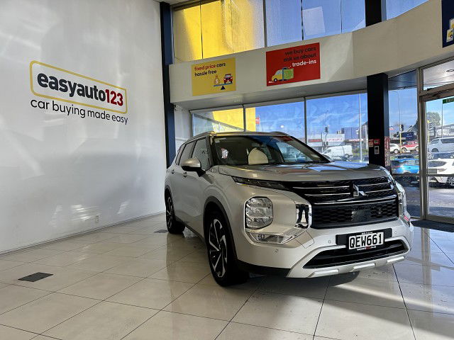2023 Mitsubishi Outlander XLS 2.5P Auto