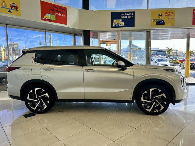 2023 Mitsubishi Outlander XLS 2.5P Auto