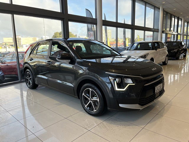 2023 Kia Niro Light 1.6Ph/6Am