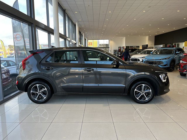 2023 Kia Niro Light 1.6Ph/6Am