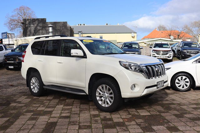 2017 Toyota Land Cruiser Prado VX | 2.8D | 4WD 7 Seater