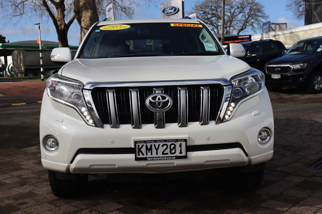 2017 Toyota Land Cruiser Prado VX | 2.8D | 4WD 7 Seater