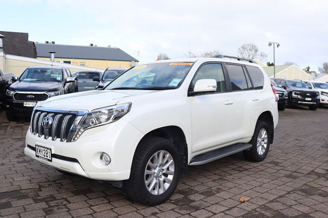 2017 Toyota Land Cruiser Prado VX | 2.8D | 4WD 7 Seater
