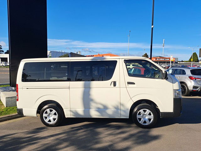 2020 Toyota Hiace 5DR Petrol
