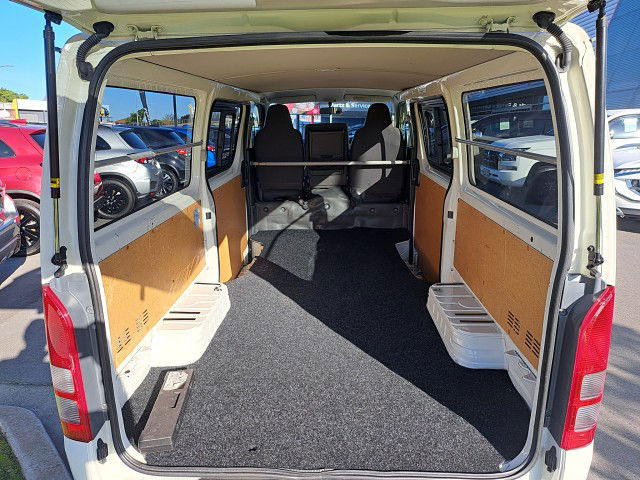 2020 Toyota Hiace 5DR Petrol