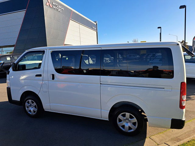 2020 Toyota Hiace 5DR Petrol