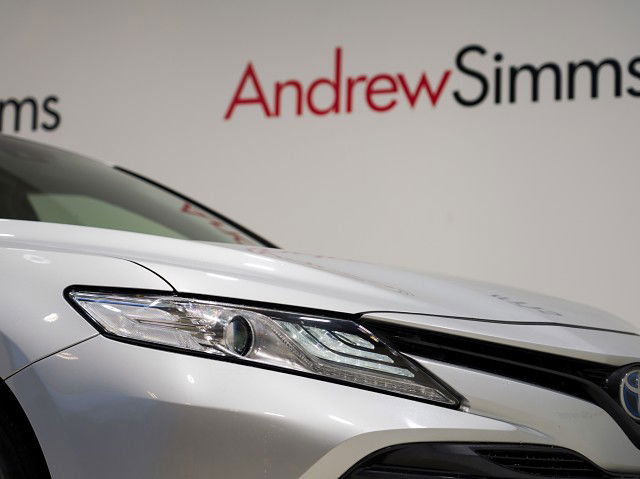 2017 Toyota Camry 2.5L Hybrid 4Dr Sedan