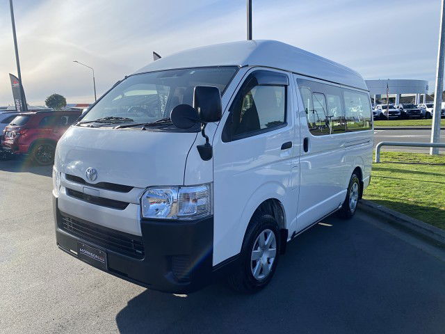2018 Toyota Hiace 5DR DIESEL HIGHROOF 4WD