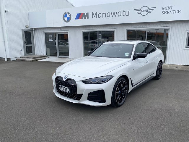 2025 BMW i4 M50