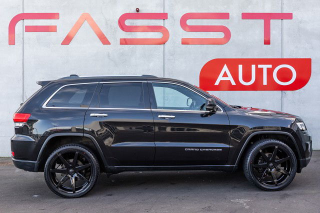 2015 Jeep Grand Cherokee Limited 3.6P 4WD NZ NEW
