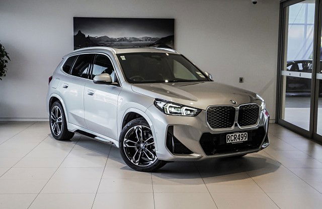 2025 BMW iX1 xDrive30