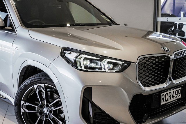 2025 BMW iX1 xDrive30