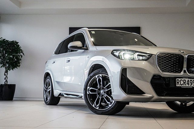 2025 BMW iX1 xDrive30