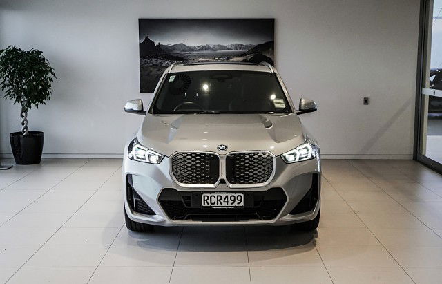 2025 BMW iX1 xDrive30