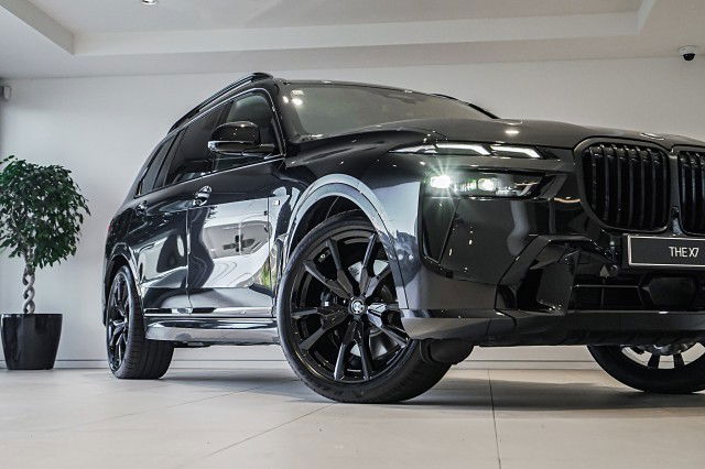 2025 BMW X7 xDrive40d