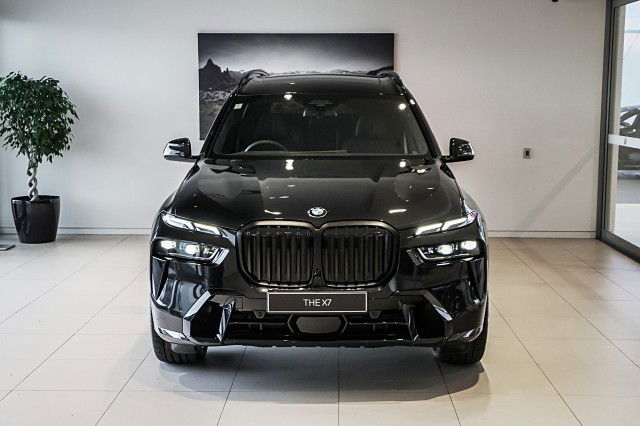 2025 BMW X7 xDrive40d