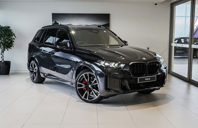 2025 BMW X5 M60i