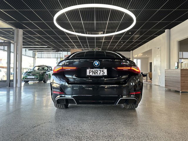 2022 BMW i4 M50