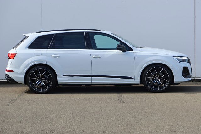 2025 Audi Q7 50 TDI