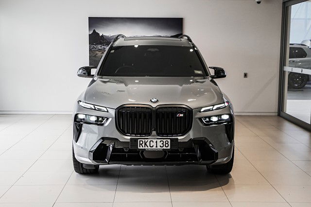 2024 BMW X7 M60i
